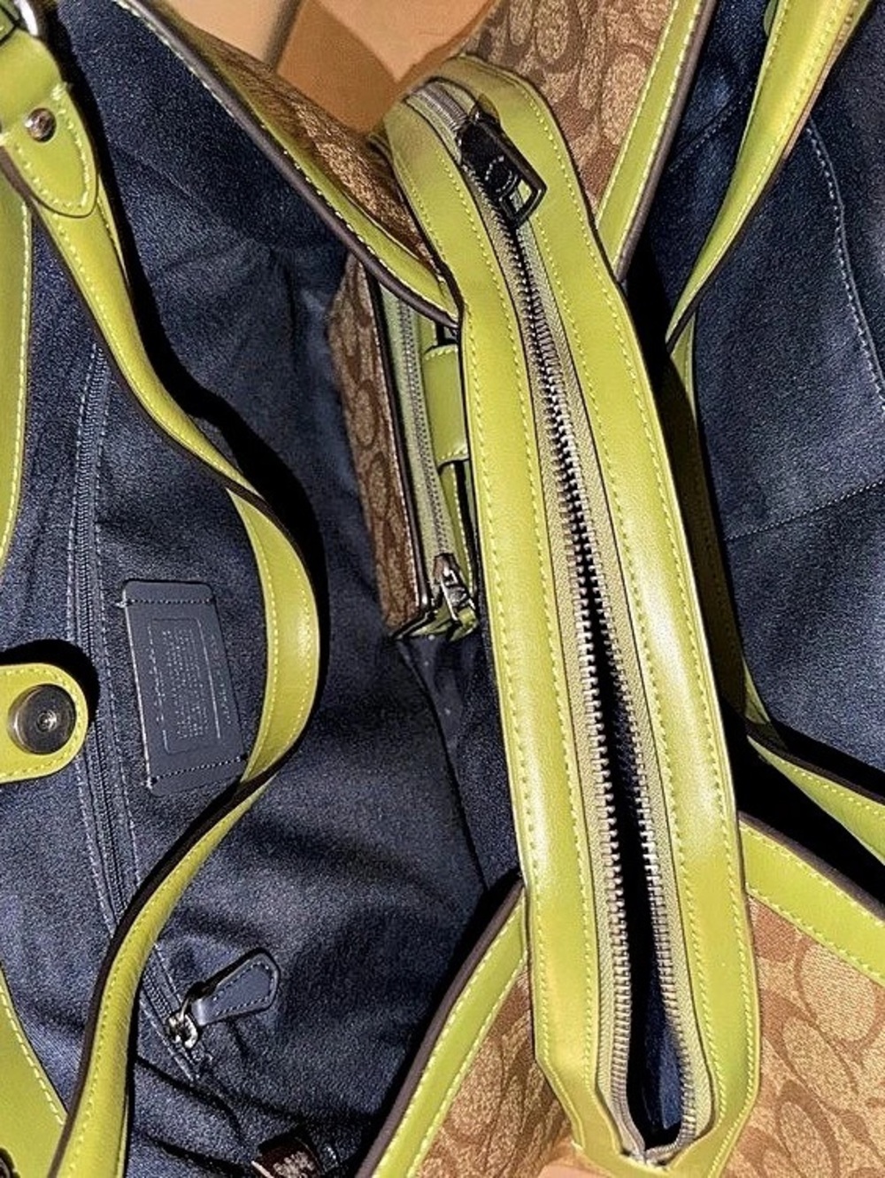 Coach Signature Bag + Matching Green Wallet Set - Picture 4 of 10